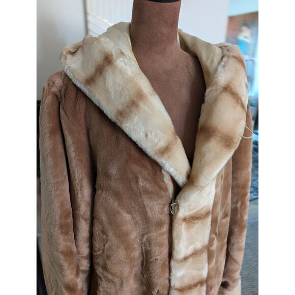 Dennis Basso Reversible Faux Mink Coat w/ Sable-Inspired Trim – Size L - Picture 4 of 16